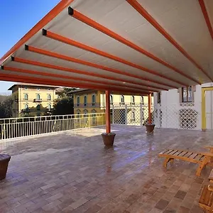 Attico Incerpi, Terrazza Sui Tetti Di Appartamento Montecatini-Terme