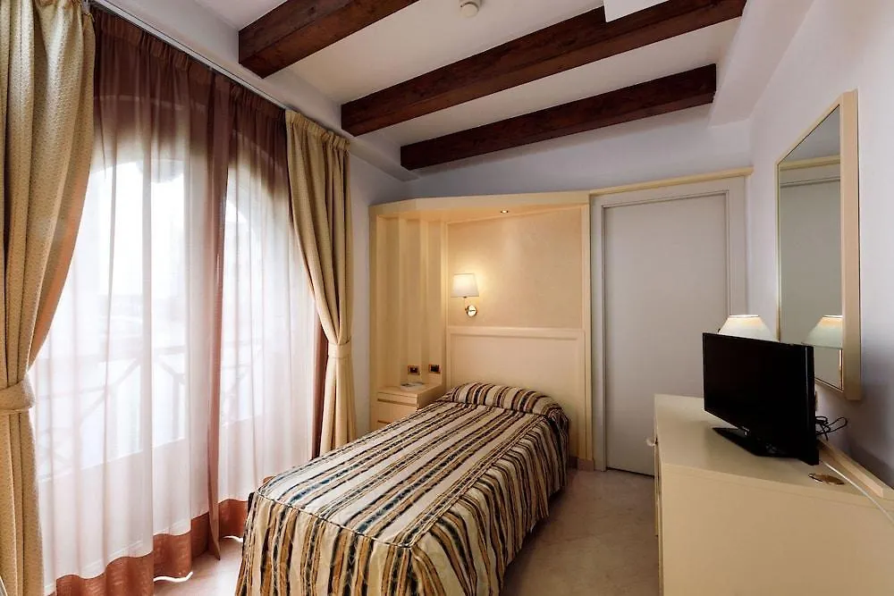 Hotel Giudecca Venezia 3*, Venecia